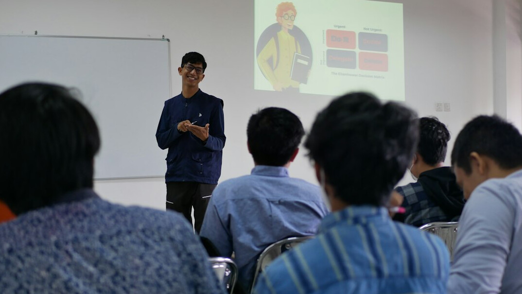 leadership training session